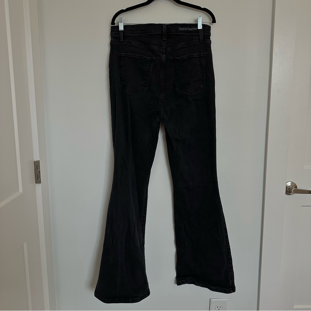 Favorite Daughter VALENTINA
BOULDER Black Boot Cut High-Rise Jeans - Picture 11 of 15